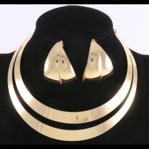 Gold Choker Necklace Set